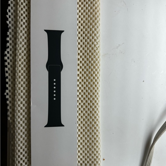 Apple MLYTAM/A Apple Watch 45mm
Midnight Sport Band XL - Picture 3 of 3